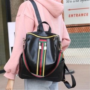 Perfect on the go daily shoulder bag or backpack ✨